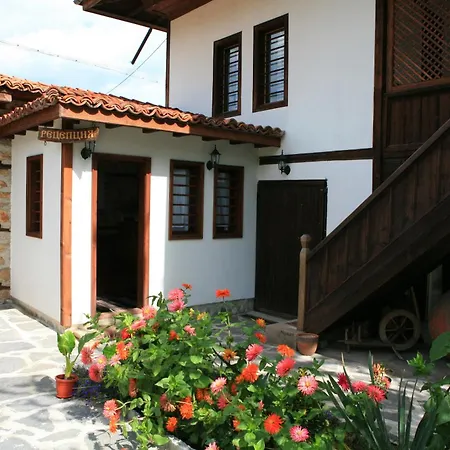 מלון Djudjeva Kyshta פנגיורישטה