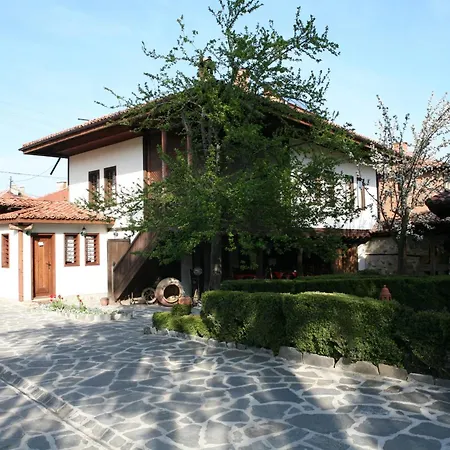 מלון Djudjeva Kyshta 3*