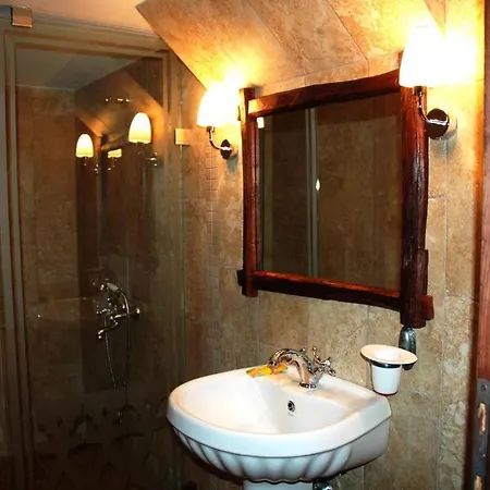 מלון Djudjeva Kyshta פנגיורישטה