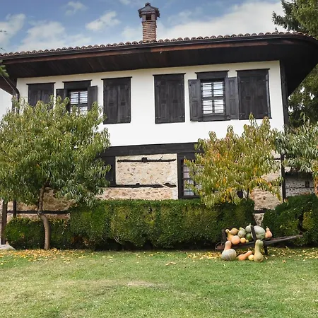 מלון Djudjeva Kyshta פנגיורישטה